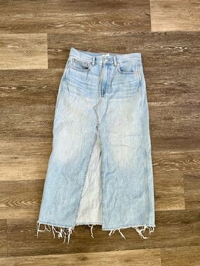 Madewell Denim Maxi Skirt Light Wash Raw Hem Front Split High Rise Size 25